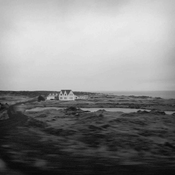 Feral & Stray – Between You And The Sea